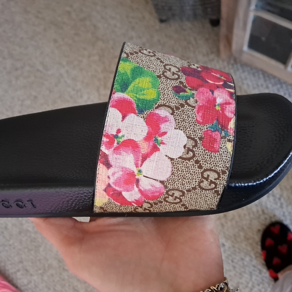 Gucci slides